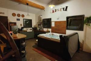 Maison détente avec Jacuzzi L'assèti