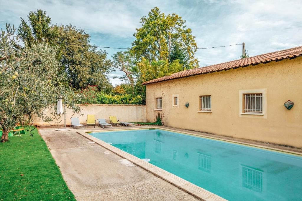 Maison de vacances Maison Elisa charming holiday house with pool Clos Bernard, 2 13910 Maillane