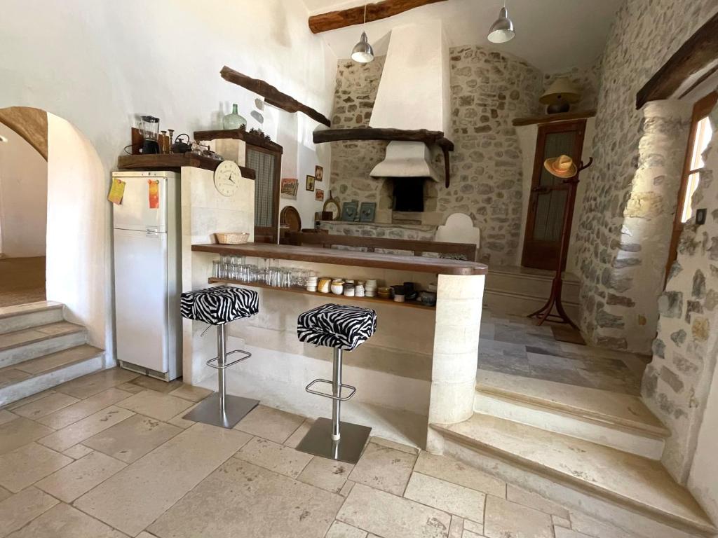 Maison en pleine garrigue sauvage Vergol, 26570 Montbrun-les-Bains