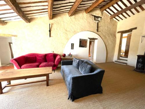 Maison en pleine garrigue sauvage