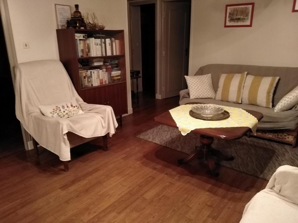 Maison de vacances Maison familiale 8 Crouzevialle 19130 Voutezac