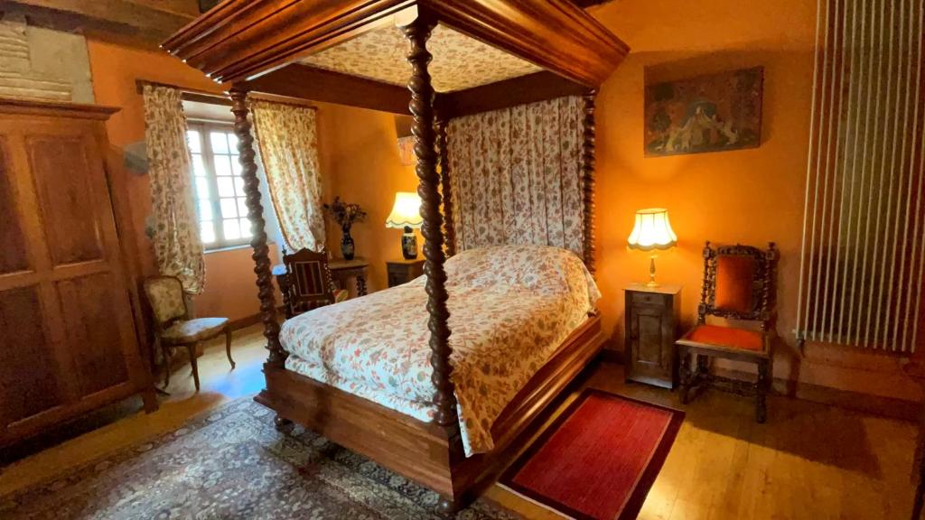 Maison Familiale au cœur de Saint Gervais 10 Rue des Jardins, 63390 Saint-Gervais-dʼAuvergne