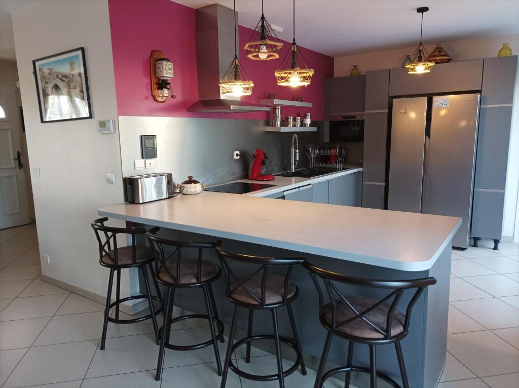 Maison familiale au calme avec beau jardin arboré 91210 Draveil
