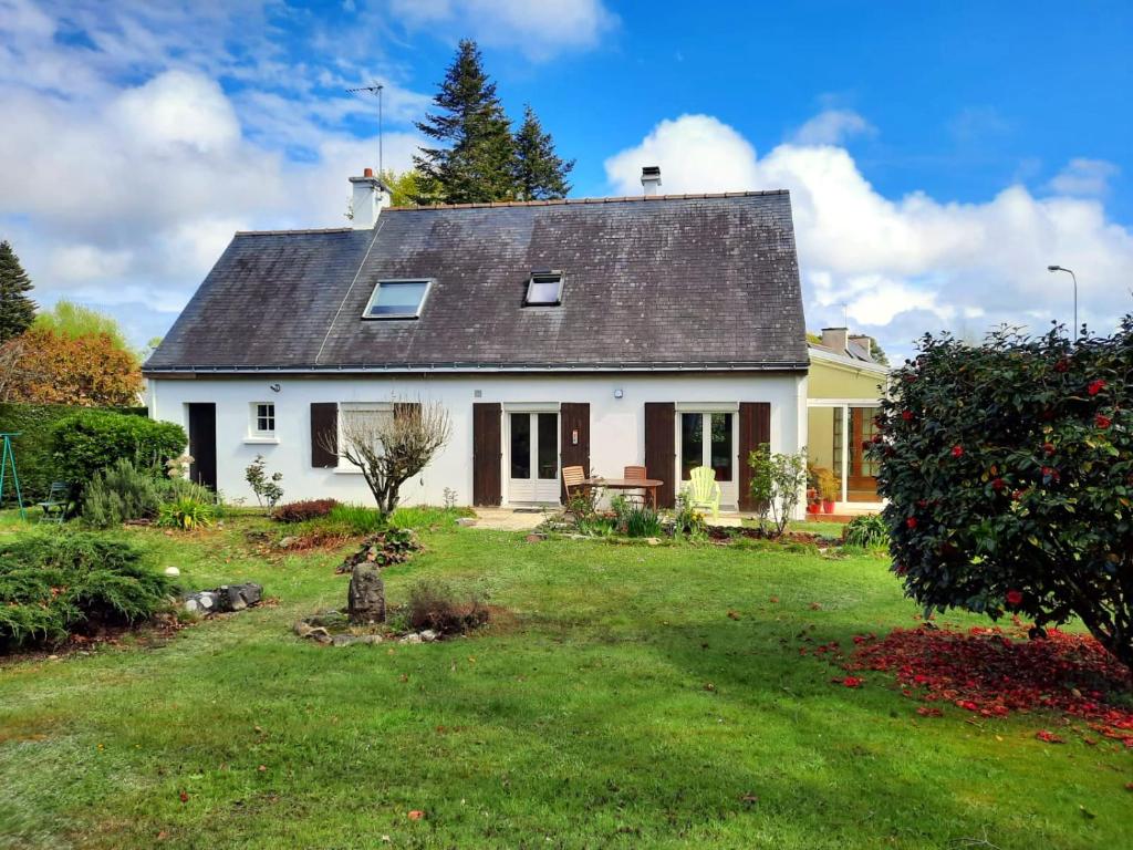 Maison familiale avec grand jardin - proche mer 8 Rue des Genêts, 56950 Crach