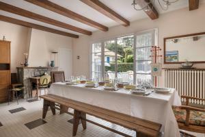 Maison familiale dans les pins a 300 m de la Plage