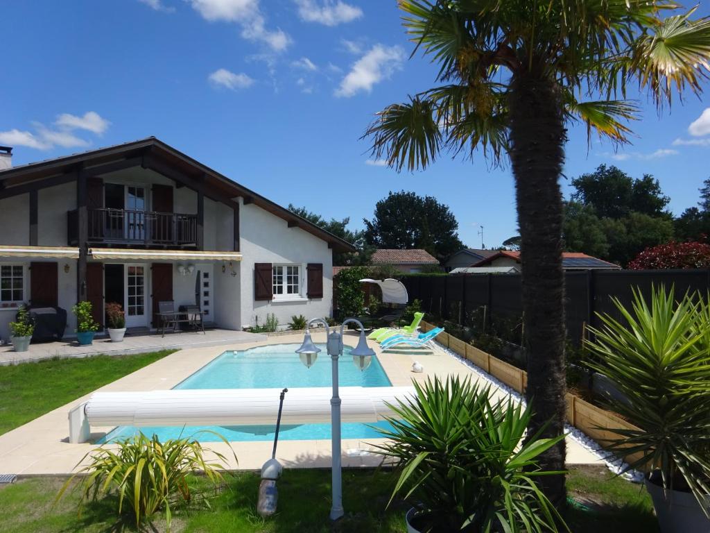 Maison de vacances Maison familiale Landaise pour 2 couples, enfants 55 Allée des Genêts 40140 Azur