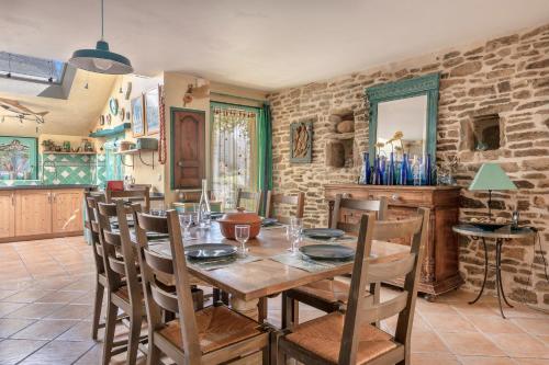 Maison familiale pour 6 personnes atypique et coloree !