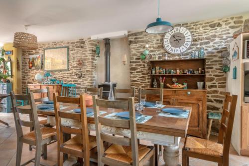 Maison familiale pour 6 personnes atypique et coloree !