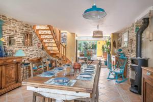 Maison familiale pour 6 personnes atypique et coloree !