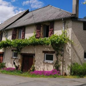 Maison de vacances Maison familiale 8 Crouzevialle 19130 Voutezac Limousin