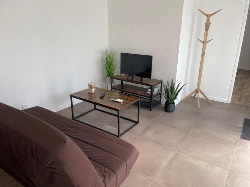 Maison Fleurs de Lys, climatisée, WiFi et Parking Privée Gratuit, Lave-Linge, Vernon Giverny