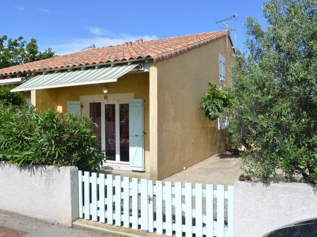 Maison de vacances Maison Fleury-Saint-Pierre-la-Mer, 3 pièces, 6 personnes - FR-1-229D-407 Pavillon NÂ°89 - Ave Des Garrigues - 11560 Saint Pierre La Mer