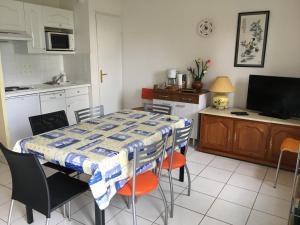 Maison de vacances Maison Fort-Mahon-Plage, 3 pièces, 4 personnes - FR-1-482-44 276 Rue des chasseurs 80120 Fort-Mahon-Plage Picardie