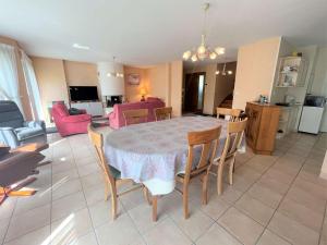 Maison Fouesnant, 5 pièces, 8 personnes - FR-1-481-103
