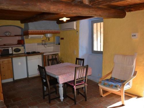 Maison Grospierres, 2 pièces, 3 personnes - FR-1-382-64