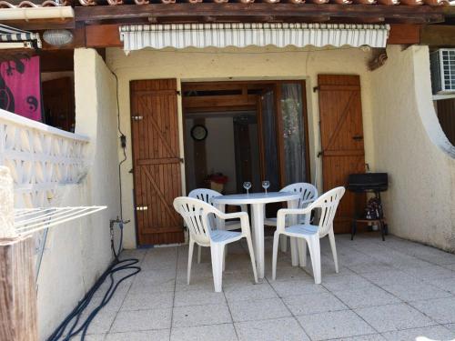 Maison Gruissan, 1 pièce, 4 personnes - FR-1-229-809