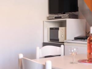 Maison Gruissan, 1 pièce, 4 personnes - FR-1-229-841