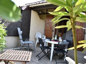 Maison Gruissan, 1 pièce, 4 personnes - FR-1-229-846