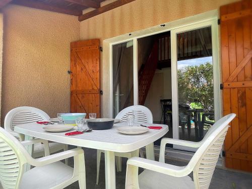 Maison Gruissan, 1 pièce, 4 personnes - FR-1-229-849