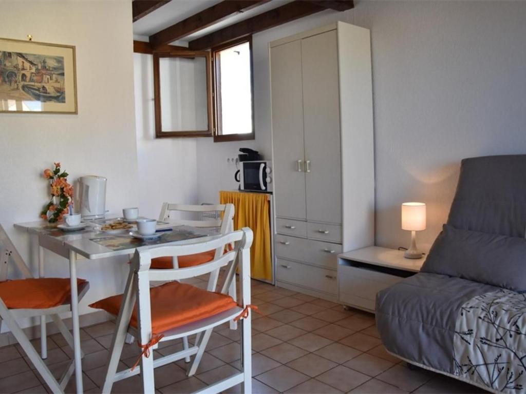 Maison de vacances Maison Gruissan, 1 pièce, 4 personnes - FR-1-229-854 21 RUE DU DRAKKAR 11430 Gruissan