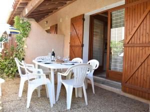 Maison de vacances Maison Gruissan, 2 pièces, 6 personnes - FR-1-229-823 RUE DU SAMPAN PAVILLON N°137 11430 Gruissan Languedoc-Roussillon