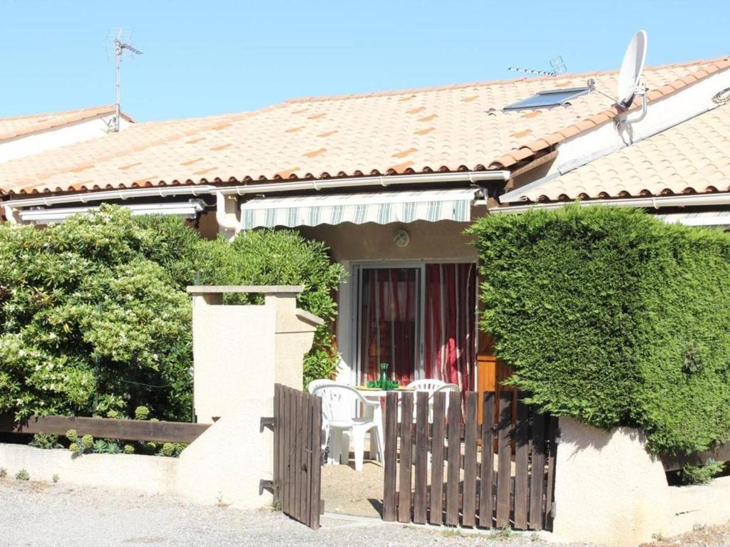 Maison Gruissan, 3 pièces, 4 personnes - FR-1-229-550 Pavillon NÂ°44, Rdc - Ave De La Peyrouse -, 11430 Gruissan