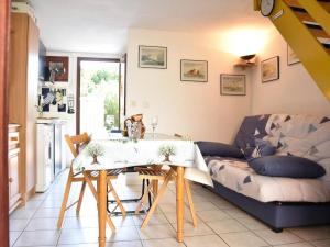 Maison de vacances Maison Gruissan, 3 pièces, 4 personnes - FR-1-229-842 AVENUE DE LA JONQUE PAVILLON B131 11430 Gruissan Languedoc-Roussillon