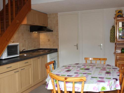 Maison Gruissan, 5 pièces, 8 personnes - FR-1-229-67