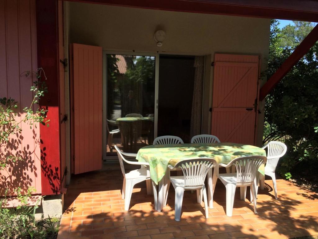 Maison de vacances Maison Hourtin, 4 pièces, 6 personnes - FR-1-648-123 48 résidence le Genois 33990 Hourtin