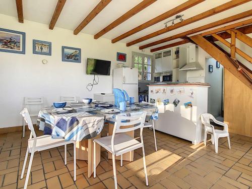 Maison Ile Grande, 2 pièces, 4 personnes - FR-1-542-40