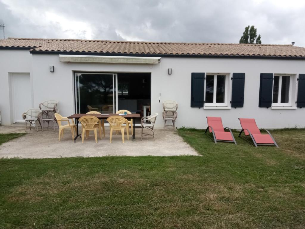 Maison de vacances Maison indépendante proche Royan 5 Impasse de la Grande Borne 17120 Grézac