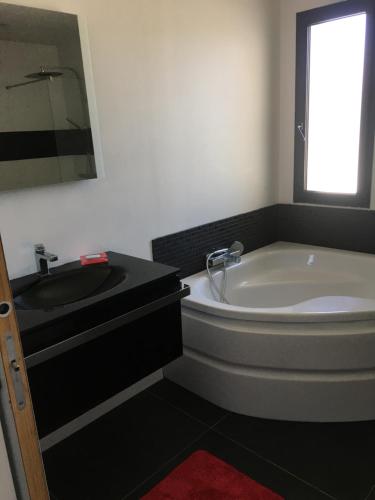 Maison de vacances Maison individuelle 17 Rue Claude Nougaro 32600 Lias Midi-Pyrénées