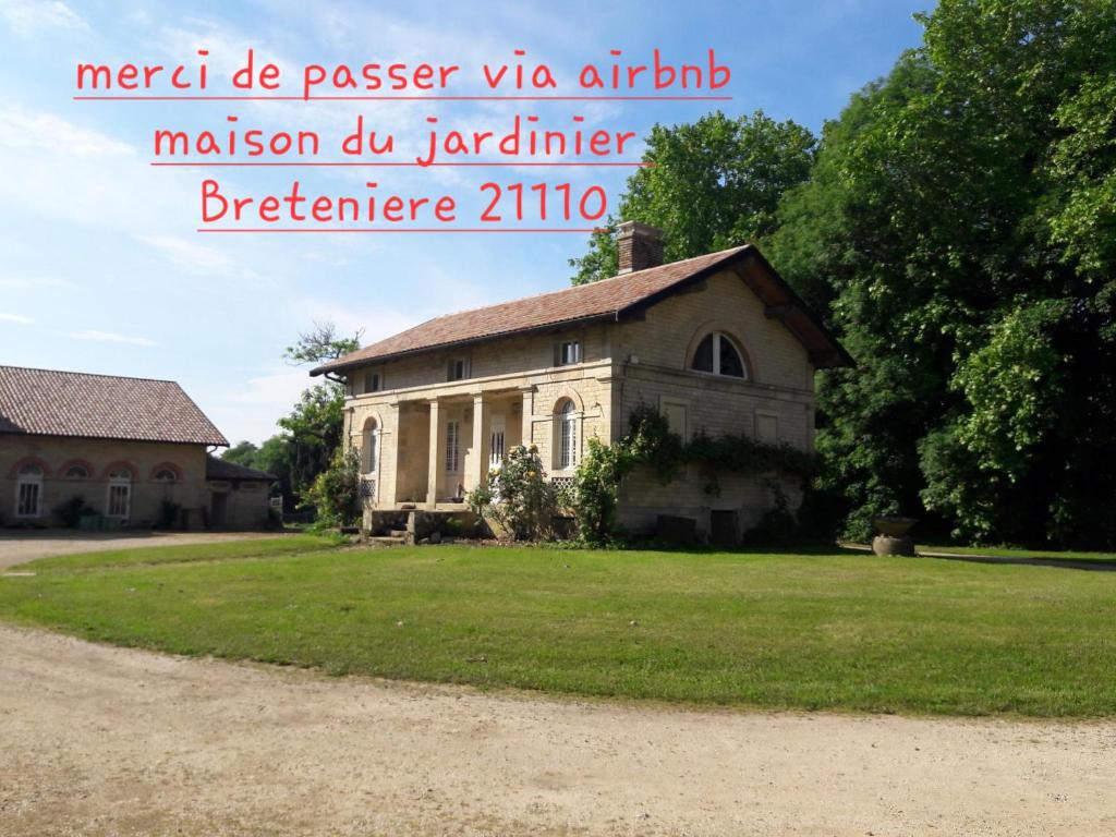 Maison de vacances maison jardinier parc château,proche Dijon-Vignes 4 Rue Principale 21110 Bretenière