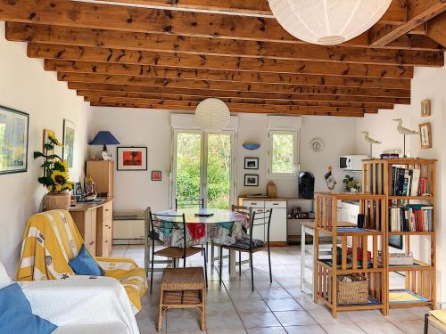 Maison Jullouville, 4 pièces, 6 personnes - FR-1-361-57