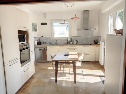Maison Jullouville, 6 pièces, 8 personnes - FR-1-361-450