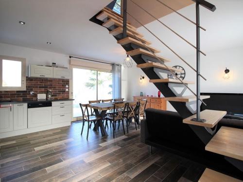 Maison La Bourboule, 3 pièces, 8 personnes - FR-1-608-203
