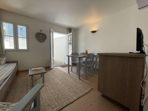 Maison La Flotte, 3 pièces, 6 personnes - FR-1-246C-24