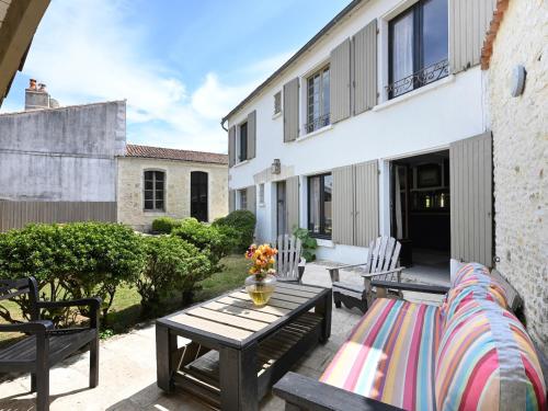 Maison La Flotte, 5 pièces, 10 personnes - FR-1-258-137