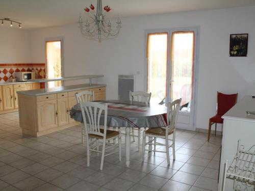 Maison La Roche-Posay, 3 pièces, 5 personnes - FR-1-541-47