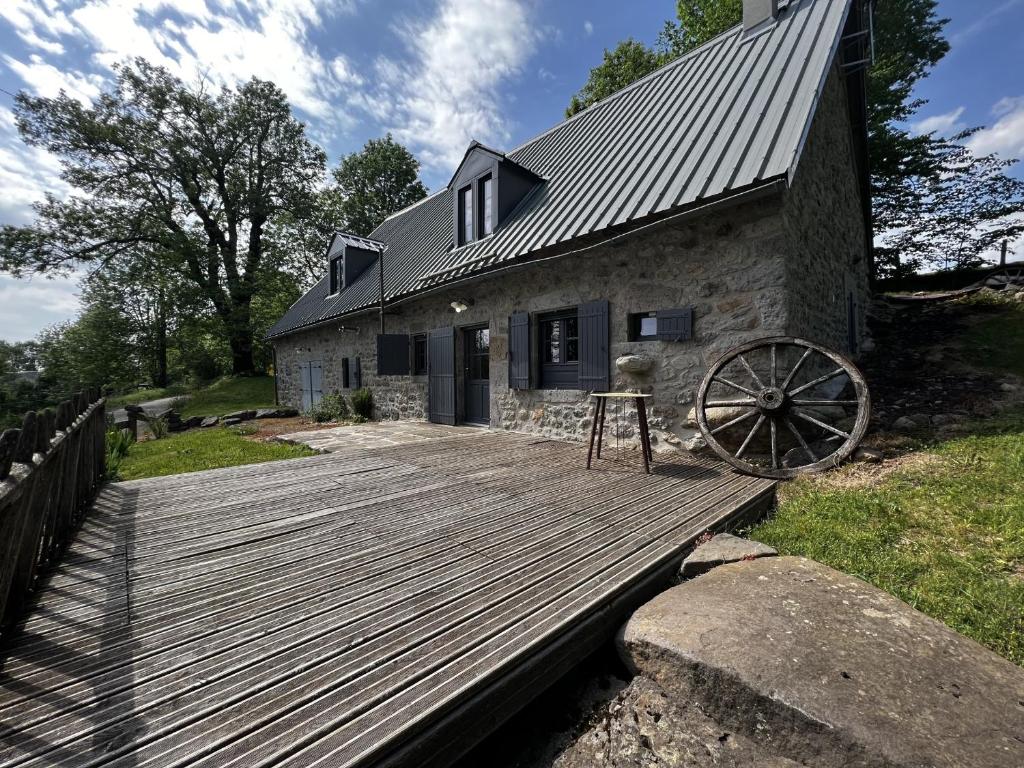 Maison La Tour-d'Auvergne, 8 pièces, 8 personnes - FR-1-667-28 Lieu-Dit Féreyrolles, 63680 La Tour-dʼAuvergne