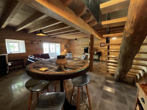 Maison La Tour-d'Auvergne, 8 pièces, 8 personnes - FR-1-667-28