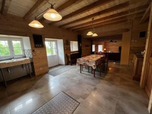 Maison La Tour-d'Auvergne, 8 pièces, 8 personnes - FR-1-667-28
