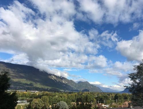 Maison lac et montagnes avec Jacuzzi