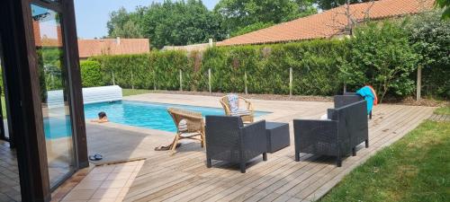 Maison landaise moderne piscine chauffée spa