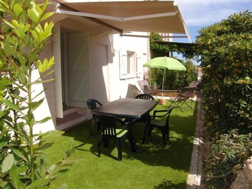 Maison Le Lavandou, 3 pièces, 4 personnes - FR-1-251-291
