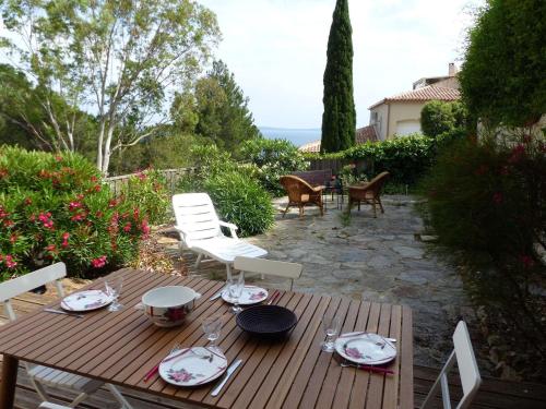 Maison Le Lavandou, 3 pièces, 6 personnes - FR-1-308-155