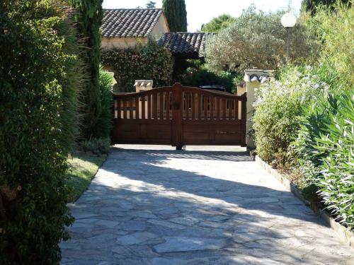 Maison Le Lavandou, 4 pièces, 5 personnes - FR-1-308-94