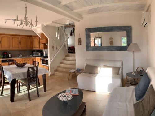 Maison Le Lavandou, 4 pièces, 6 personnes - FR-1-308-159