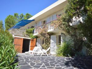 Maison de vacances Maison Le Lavandou, 5 pièces, 8 personnes - FR-1-251-310 VILLA VAROUNA Lotissement  SUR LE  CAP NEGRE 83980 Le Lavandou Provence-Alpes-Côte d\'Azur