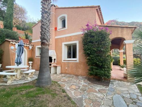 Maison Le Lavandou, 6 pièces, 6 personnes - FR-1-677-10